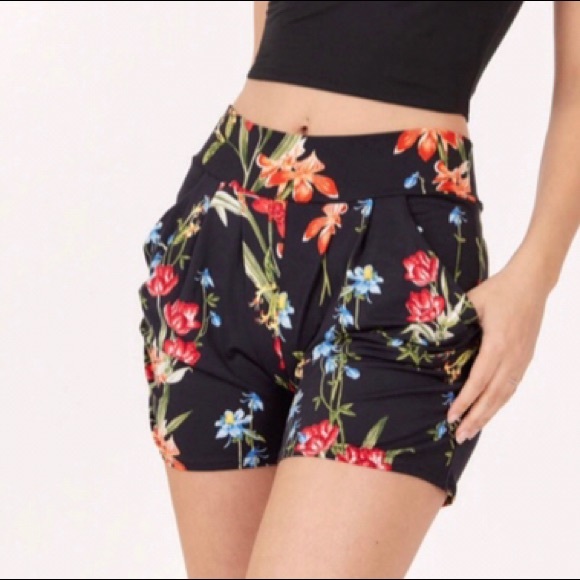 NWOT High Waisted Shorts - Picture 2 of 4